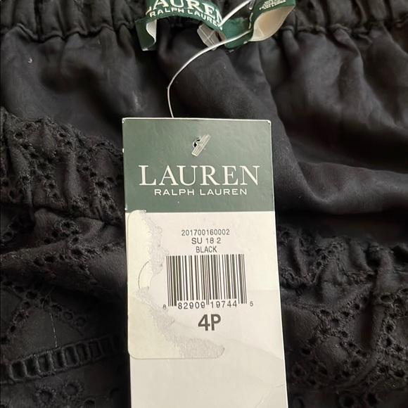 Elegant Black Off-Shoulder Dress - Picture 6 of 13